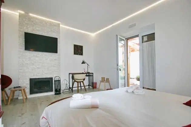 Poppy Premium Room