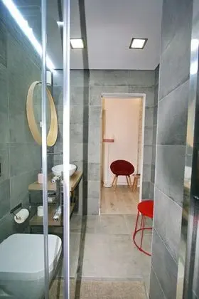 Poppy Premium Room