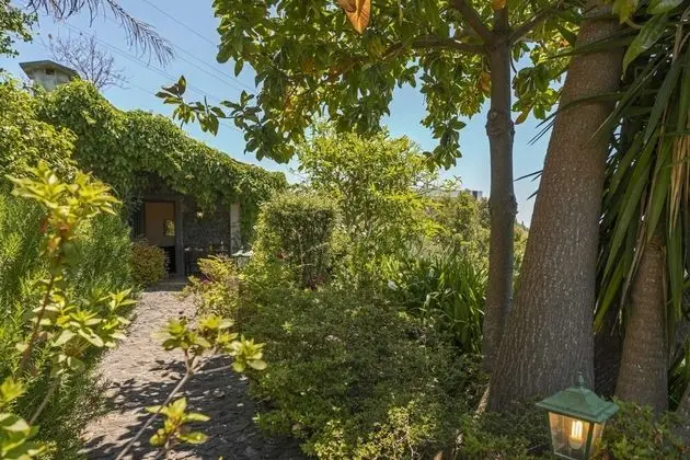 Ev (2 Bedrooms)