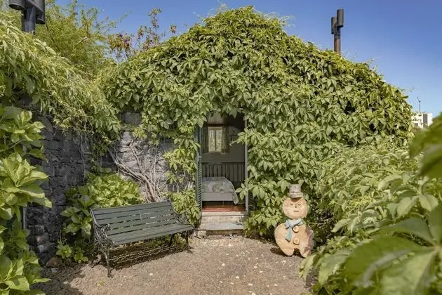 Ev (1 Bedroom)