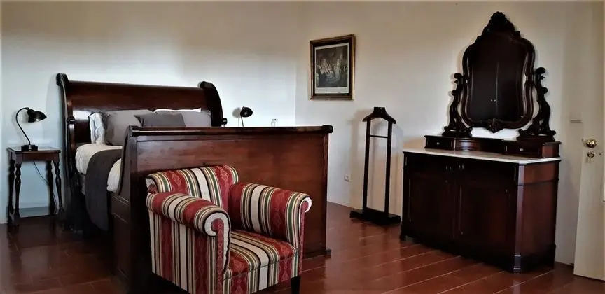 Classic Tek Büyük Yataklı Oda, 1 Çift Kişilik Yatak, Özel Banyo (2)