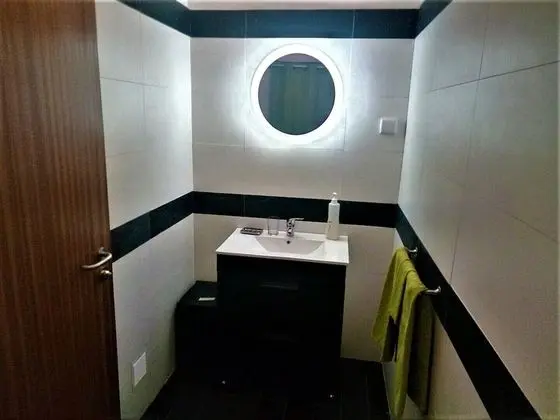 Classic Tek Büyük Yataklı Oda, 1 Çift Kişilik Yatak, Özel Banyo (2)