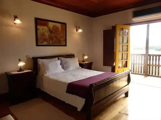 Traditional Tek Büyük Yataklı Oda