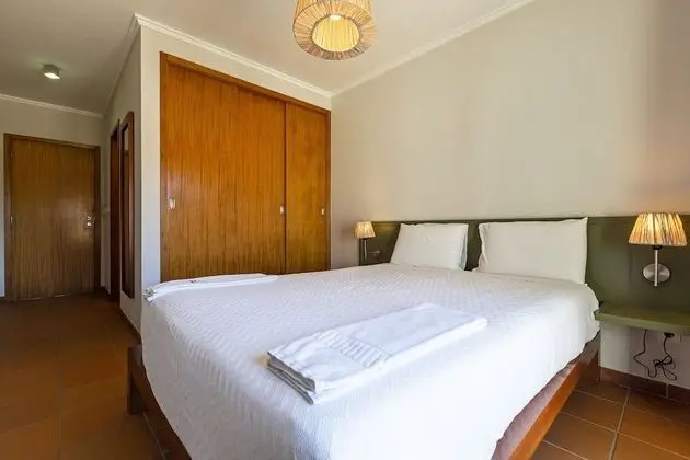 Classic Tek Büyük Yataklı Oda