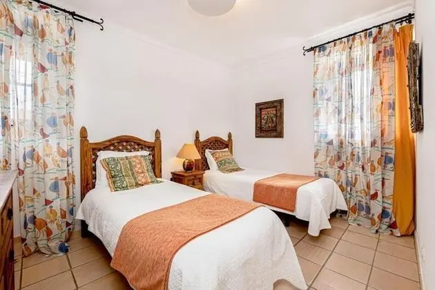 Deluxe Tek Büyük veya İki Ayrı Yataklı Oda