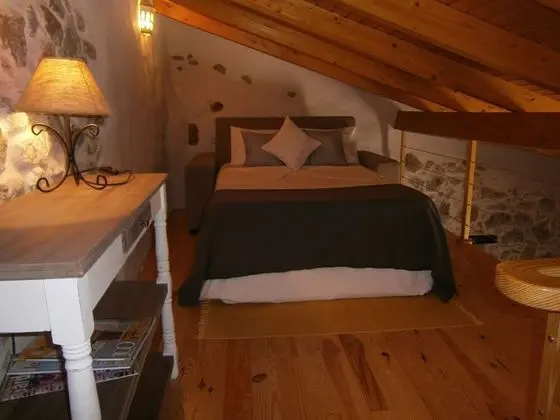 Standard Stüdyo Süit, Asma Kat