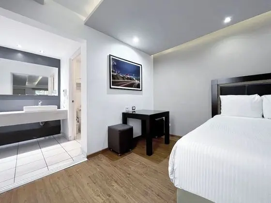 Deluxe Tek Büyük Yataklı Oda, 2 Çift Kişilik Yatak, Sigara İçilmez