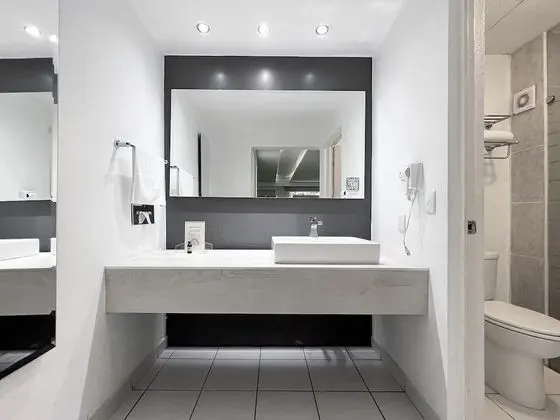 Deluxe Tek Büyük Yataklı Oda, 2 Çift Kişilik Yatak, Sigara İçilmez