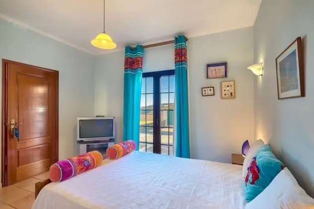 Villa, 5 Yatak Odası, Kişiye Özel Havuzlu, Deniz Manzaralı