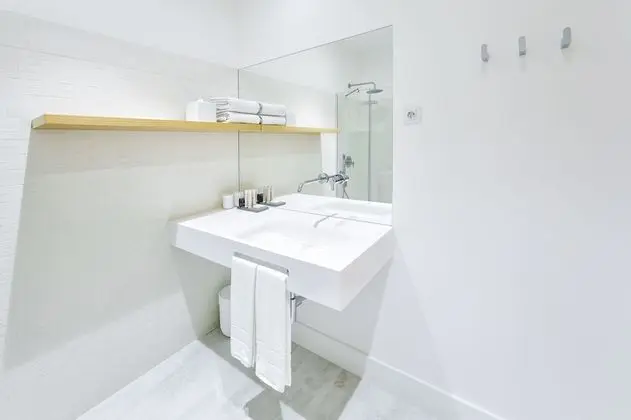 Deluxe Tek Büyük Yataklı Oda, Banyolu/Duşlu