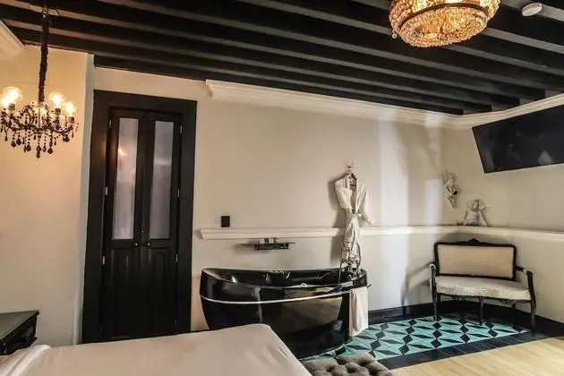 Standard Suite