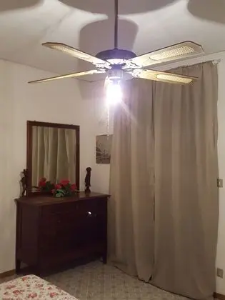 Tek Büyük Yataklı Oda, Balkon, Bahçe Manzaralı