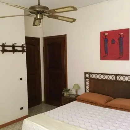 Tek Büyük Yataklı Oda, Balkon, Bahçe Manzaralı