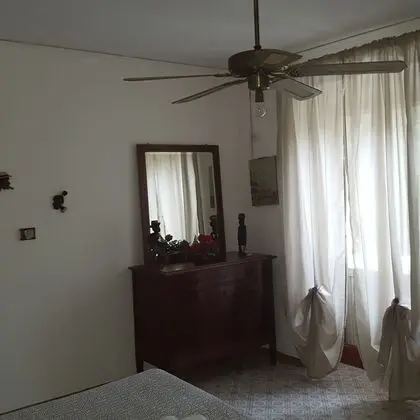 Tek Büyük Yataklı Oda, Balkon, Bahçe Manzaralı