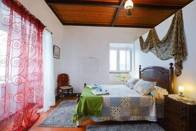 Traditional Süit, Havuz Manzaralı
