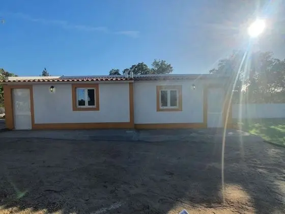 Ev, Özel Banyo, Havuz Manzaralı
