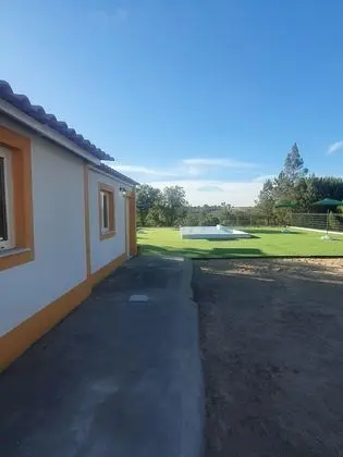 Ev, Özel Banyo, Havuz Manzaralı