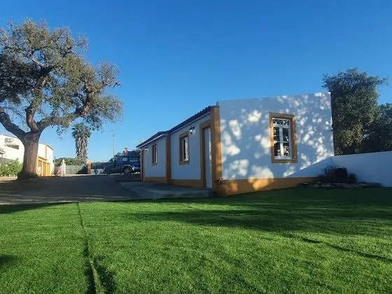 Ev, Özel Banyo, Havuz Manzaralı