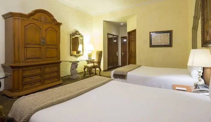 Master Suite Dos Camas
