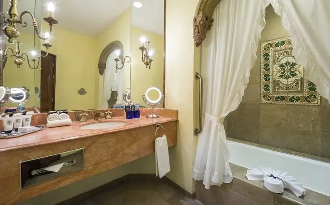 Master Suite King