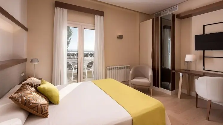 Deluxe Tek Büyük Yataklı Oda, 1 Büyük (Queen) Boy Yatak