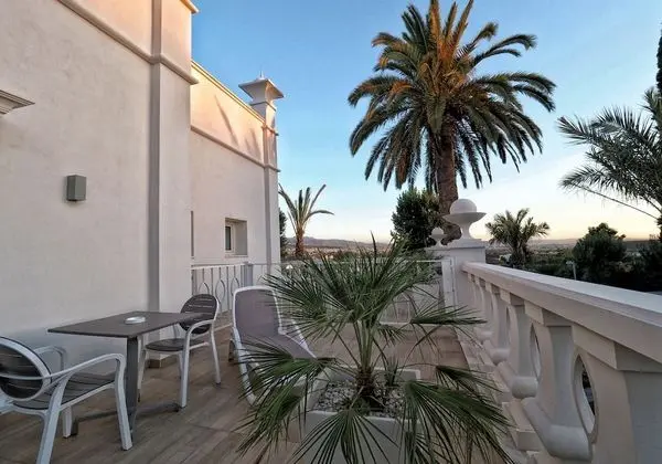 Deluxe Tek Büyük Yataklı Oda, 1 Büyük (Queen) Boy Yatak