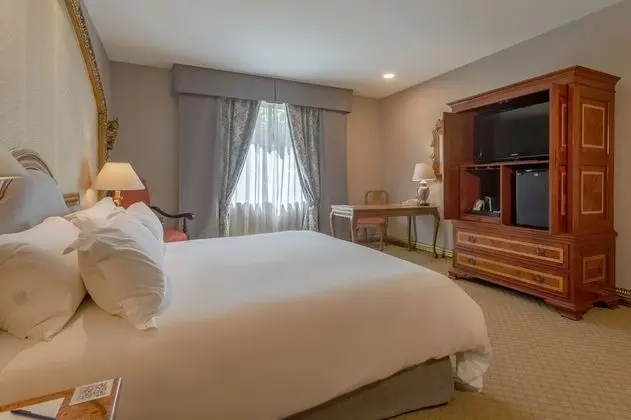Master Suite King
