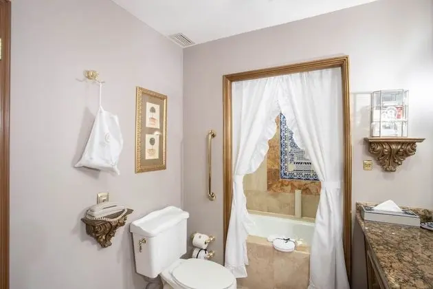 Master Suite King