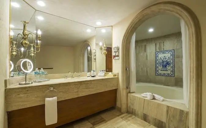 Master Suite King