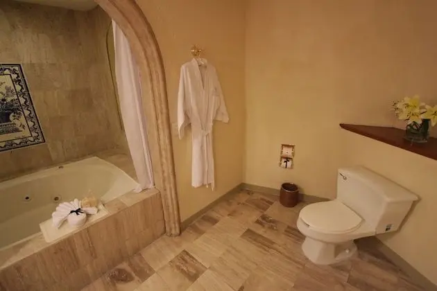 Master Suite King
