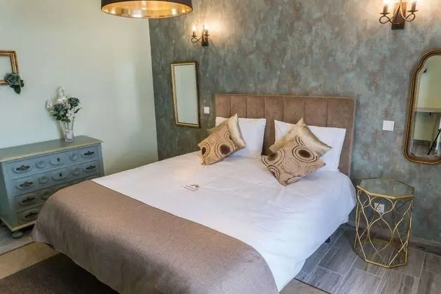 Süit, Havuz Manzaralı (Dourado)