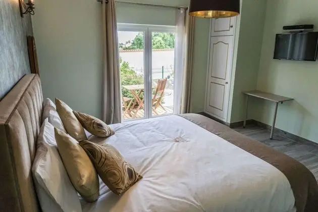 Süit, Havuz Manzaralı (Dourado)