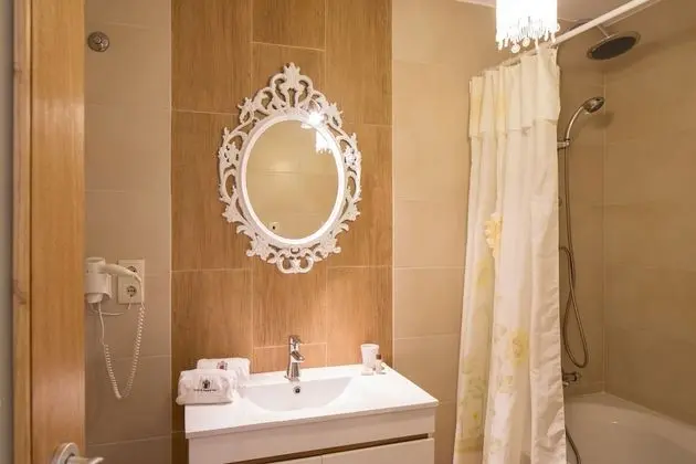 Tek Büyük Yataklı Oda, Özel Banyo