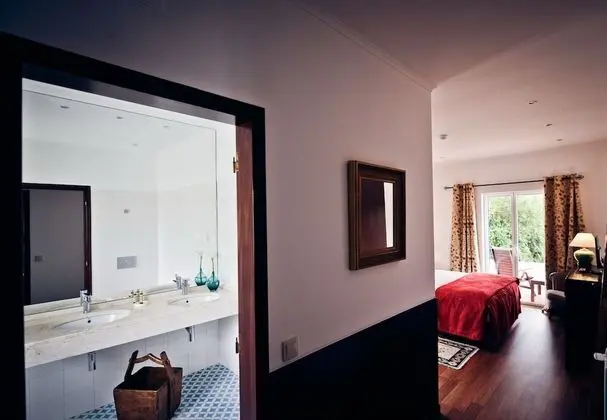 Premium Tek Büyük Yataklı Oda