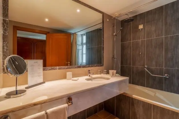 Deluxe Tek Büyük veya İki Ayrı Yataklı Oda, Bahçe Manzaralı