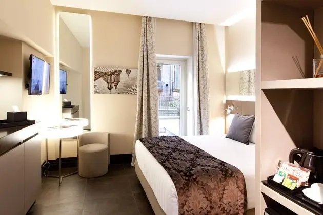 Tek Büyük Yataklı Oda, Balkon