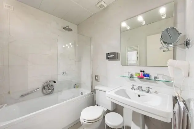 Süit, 1 Büyük (Queen) Boy Yatak