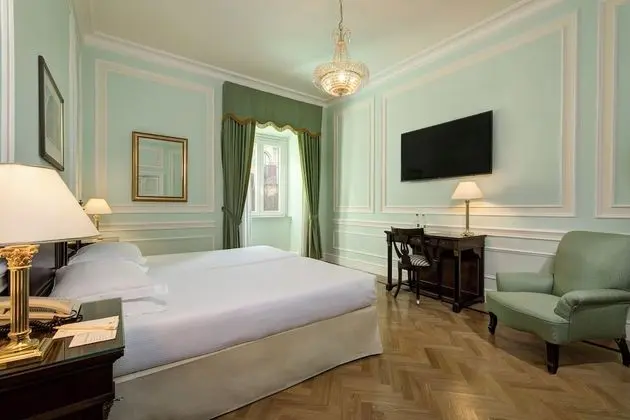 Superior Tek Büyük Yataklı Oda