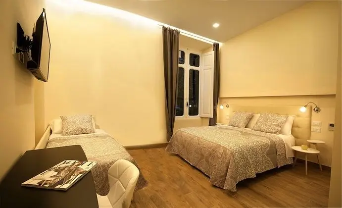 Üç Kişilik Oda