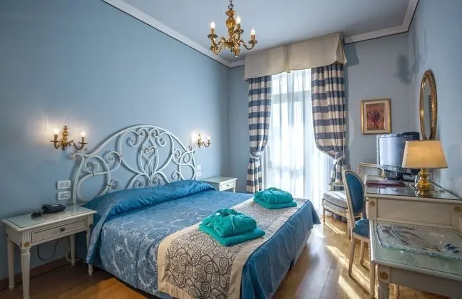 Standard Tek Büyük veya İki Ayrı Yataklı Oda