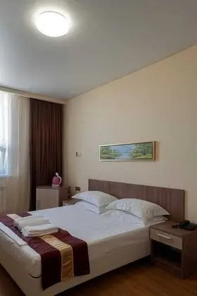 Family Tek Büyük Yataklı Oda