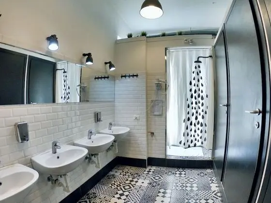 Ortak Ranzalı Oda, Sadece kadınlar için (4 pax)