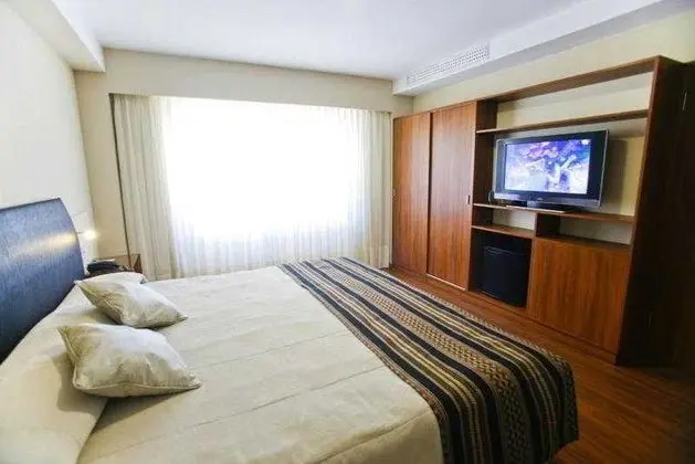 Suit Executive King Bed