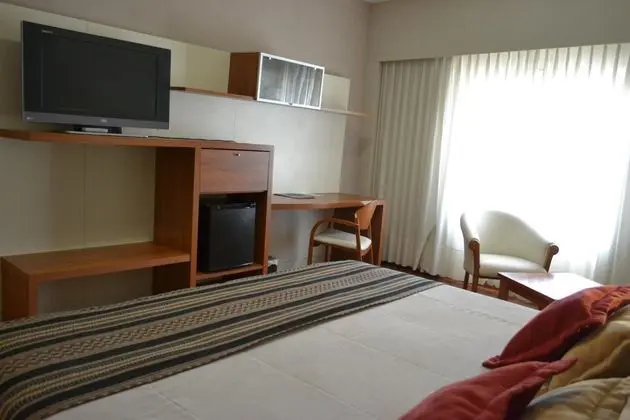 Suit Executive King Bed