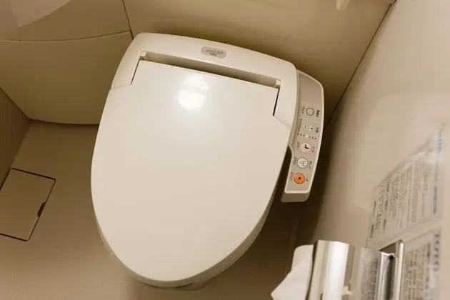 Tek Kişilik Oda, Sigara İçilebilir
