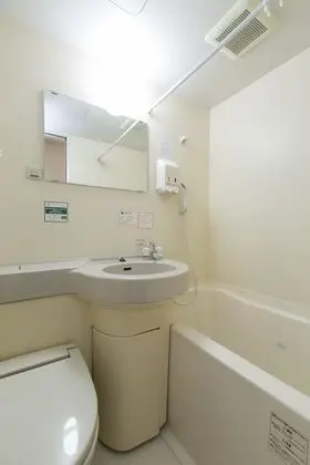 Tek Kişilik Oda, Sigara İçilebilir