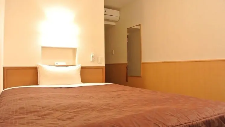 Tek Kişilik Oda, Sigara İçilebilir