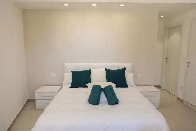 Luxury Tek Büyük Yataklı Oda