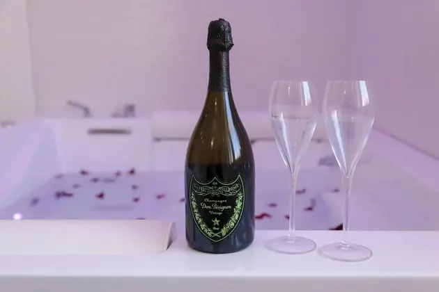 Luxury Tek Büyük Yataklı Oda