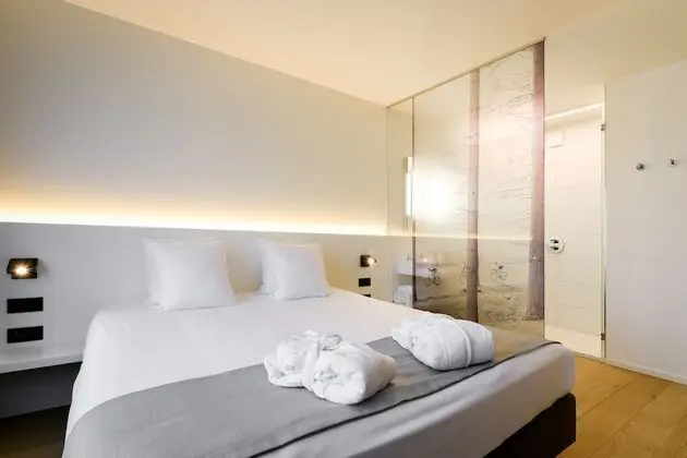 Comfort Tek Büyük veya İki Ayrı Yataklı Oda